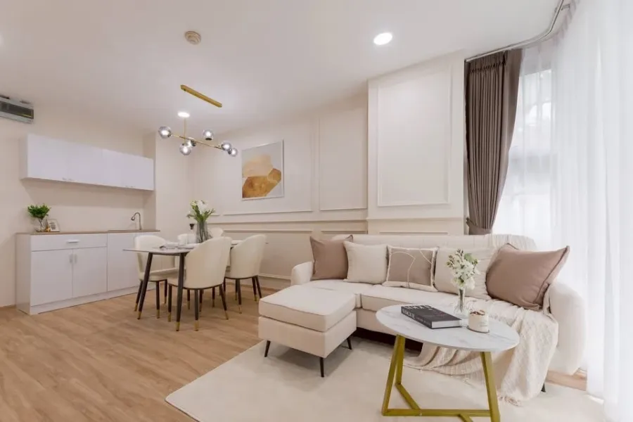 For sale, 65-storey, balcony, north facing, well decorated, fully furnished, must reserve this one.