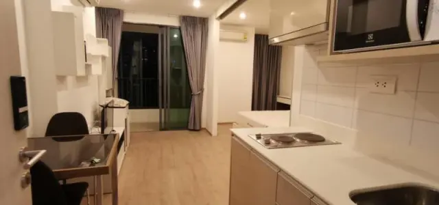 Ideo Q จุฬา สามย่าน ให้เช่า ตกแต่งเรียบง่าย ห้องแบบ 1 Bed พร้อมเข้าอยู่ได้เลย ชั้นสูง สนใจรีบจอง images