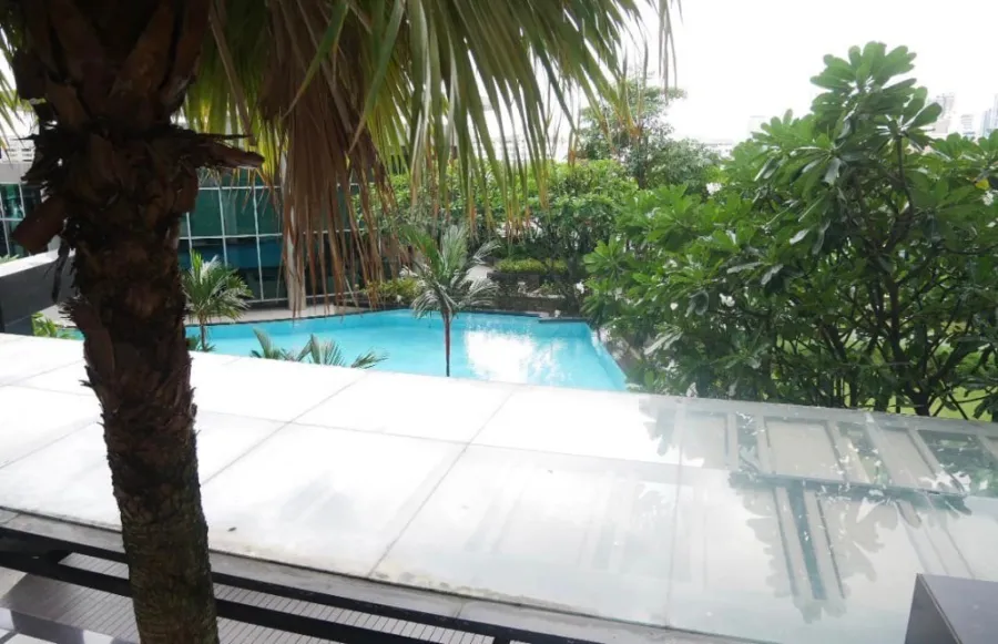 Condo for rent, Rhythm Ratchada, spacious room Comes with a great pool view. Book now, first come first served.