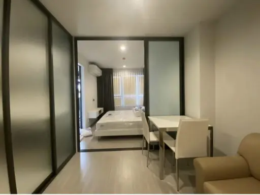 Condo for rent, Life Ladproa, spacious room with usable space, great value, complete here, you must not miss it.