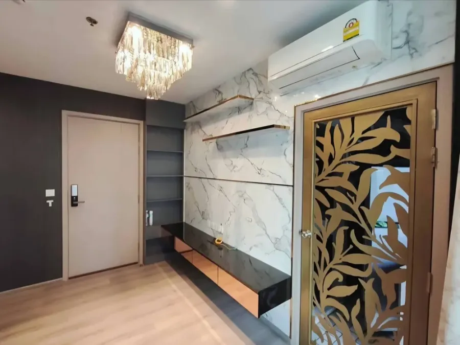 Selling The Politan Rive, 39th floor, North facing. Very high floor, excellent ventilation, cool and comfortable. Book now!