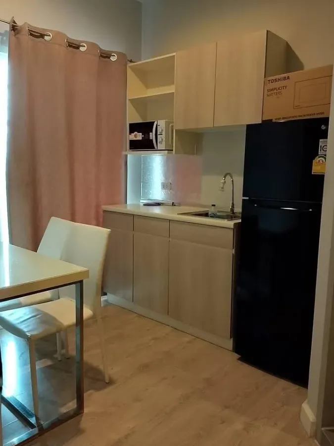 Zelle Salaya condo for rent. Ready to move in, fully furnished, affordable price. Book now!