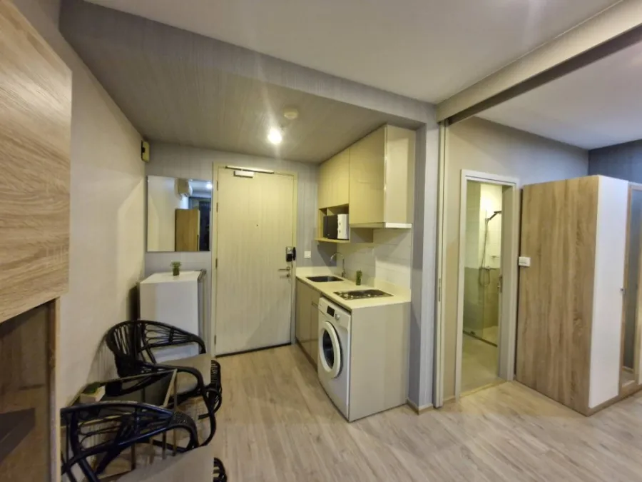 For sale/rent!! Condo Ideo Q Chula-Samyan Live luxuriously and higher than others with the highest floor with a great view. Urgent!!