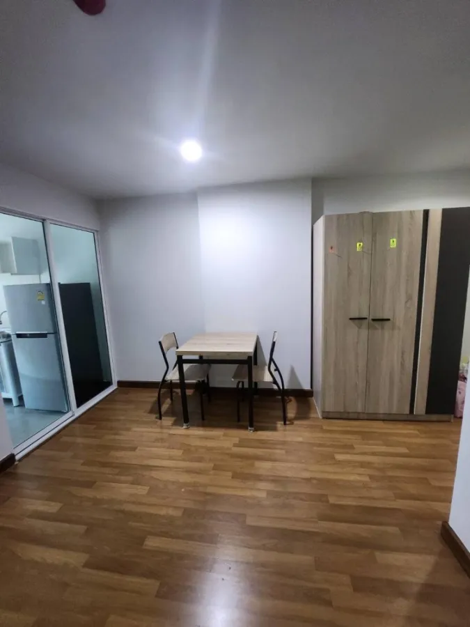 For rent: Regent Orchid, Pool Market, fully furnished room, low price, easy on the wallet. Good like this, don't miss it.