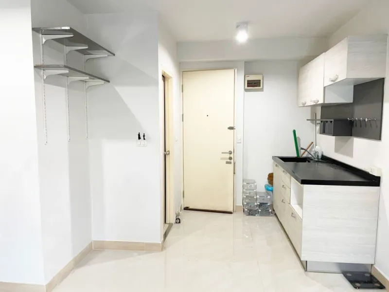 ขาย IRIS Avenue อ่อนนุช - วงแหวน อาคาร 1 ชั้น 2 พื้นปูกระเบื้องแกรนิโต แถมเฟอร์นิเจอร์ทั้งหมด จองแล้วจะไม่ผิดหวัง