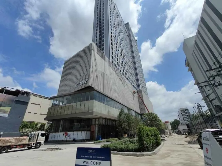 For rent: Modiz rhyme Ramkhamhaeng. Duplex room, spacious, high ceilings, open, airy, comfortable, complete, all in one place. Book now.
