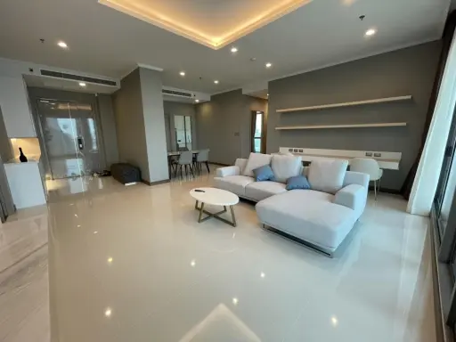 For rent, Supalai Oriental Sukhumvit 39, high floor, unblocked view, 3 bedrooms, lots of usable space, book now.