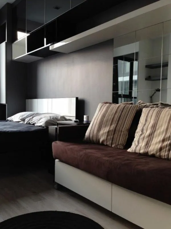 The room is decorated with a good common area. The owner is lovely. Let's come to rent. Rent Ideo Mobi Rama 9