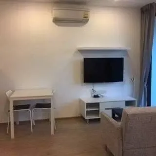 For rent: Ideo Q Chula–Samyan, 1 bedroom, 1 bathroom, 7th floor, prime location. Don't miss out!