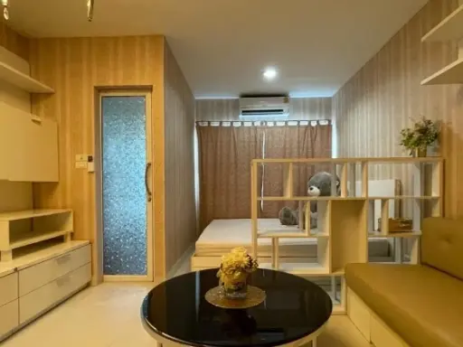 ขายด่วน คอนโด เอ สเปซ อโศก-รัชดา ชั้น 8 ทิศทางแดดลมปลอดโปร่ง (ชั้นบนสุด) วิวสระว่ายน้ำ + เมืองรัชดา