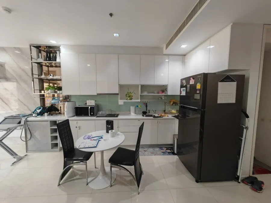 For sale, for rent, Condo Amanta Lumpini, 2 bedrooms, 2 bathrooms, 17th floor, top floor, comes with a very good price, book now.