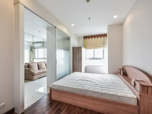 Rent !! Condo Q House, Sathorn, Room, No. 11/284, floor 21, high floor, beautiful room, lifelong, do not miss !!