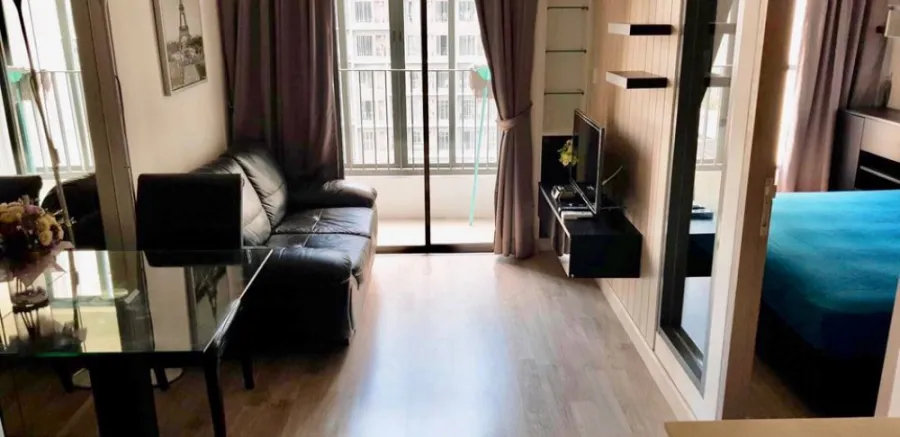 Selling at a loss!! Ideo Mobi Sukhumvit Condo, 15th floor room, good view, new condition, ready to move in, this price can't be missed!!