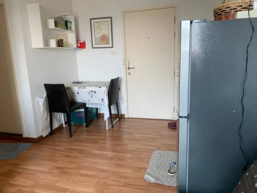 For sale, for rent, The Trust Condo Ngamwongwan, 10th floor, comes with complete furniture and electrical appliances. Reserve now.