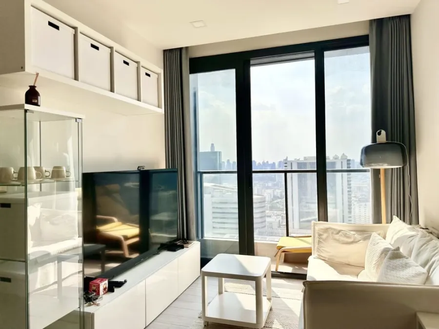For sale One9Five Asoke-Rama 9, large room, comfortable, 30th floor, high view, come and own it today.