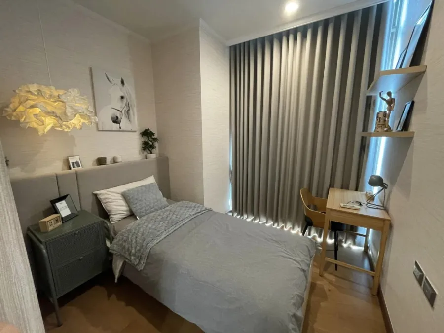 For rent, Supalai Oriental Sukhumvit 39, spacious room. Plenty of usable space, good price, let me tell you, don't miss it.