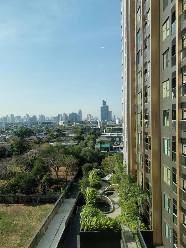 Urgent for rent !! Condo Life Sukhumvit 62, new room, fully furnished, convenient transportation, near BTS Bang Chak, don't miss !!