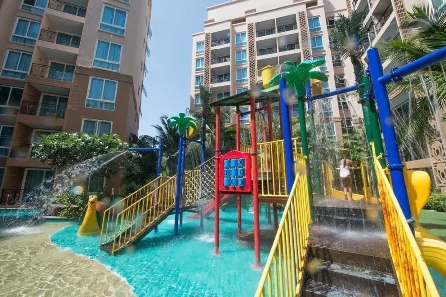 For Sale / Rent Condo Atlantis Condo Resort Pattaya Pool View, fully furnished, can't wait