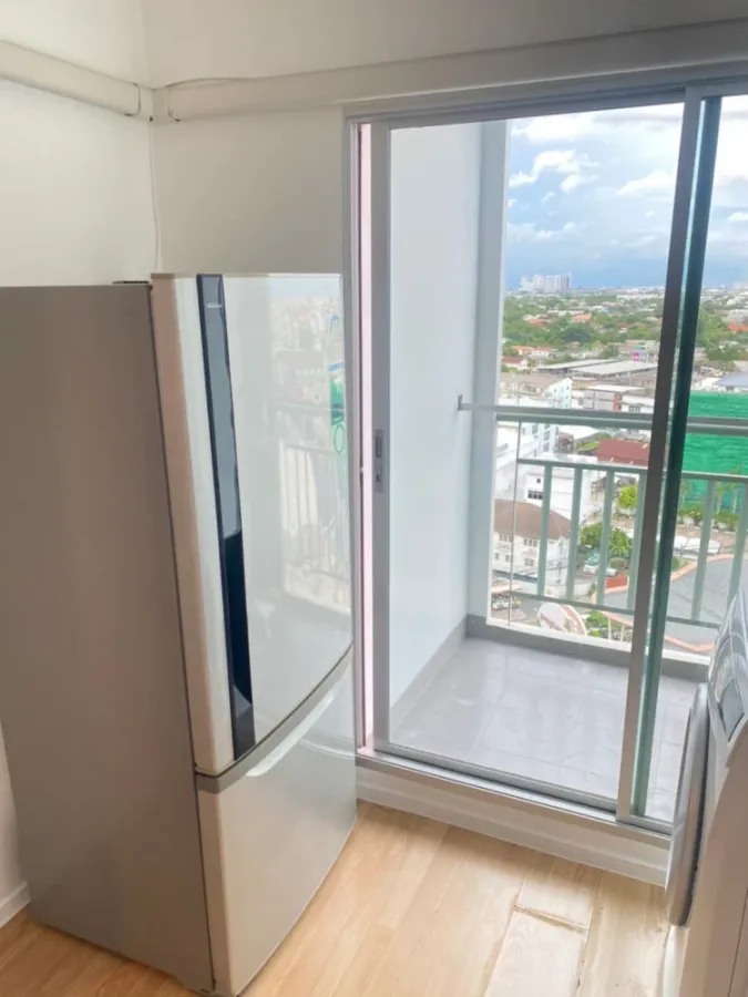For rent: Lumpini Ville Sukhumvit 77-2 bedrooms with beautiful wallpaper and complete furniture. Reserve now!