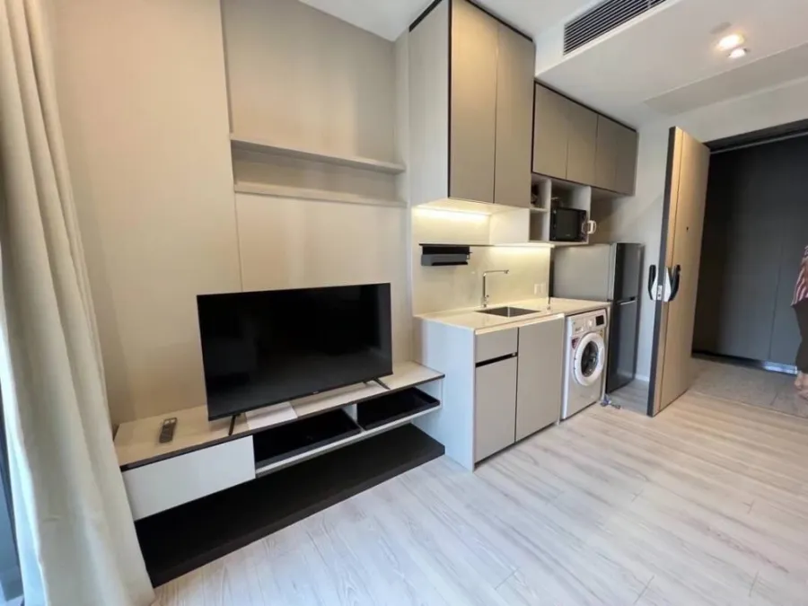 For rent!! Condo The Room Phayathai, 22nd floor, complete amenities. Ready to move in, hurry and reserve now!!