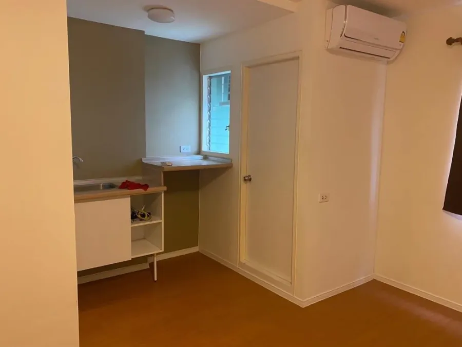 For rent, Lumpini Township, Rangsit, Khlong 1, 2nd floor, empty room, good condition, nice to live in. If interested, hurry and reserve now, don't mis