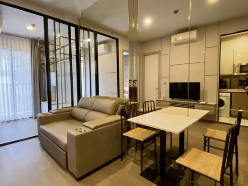 For rent, Park Origin Phayathai, fully furnished Buit-In room, has a Walk-In Closet, well decorated, don't miss it. images