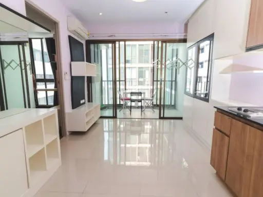 ให้เช่า คอนโด Ideo Sathorn-Taksin ห้องสวย วิวสระ เฟอร์แน่นมากบิ้วอินทั้งห้อง ติดBTSธนบุรี รีบเลย