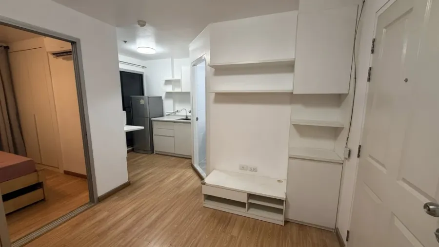 Selling a lovely unit at The Trust Residence Pinklao, 21st floor. Fully furnished with beautiful garden views. Book now!