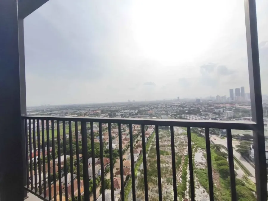 For rent: A space Mega 2, 25th floor, very high, great city view, fully decorated, ready to move in.