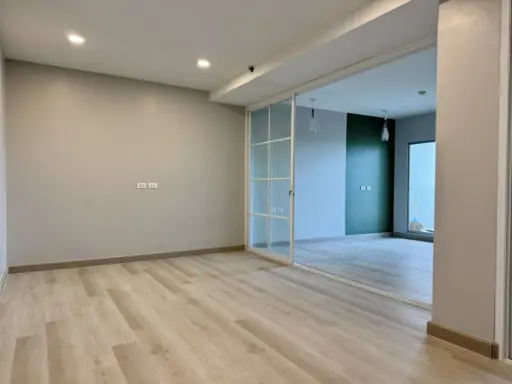 For sale: Supalai Park Srinakarin, spacious room, lots of usable space, good location, great facilities, hurry and book now! images