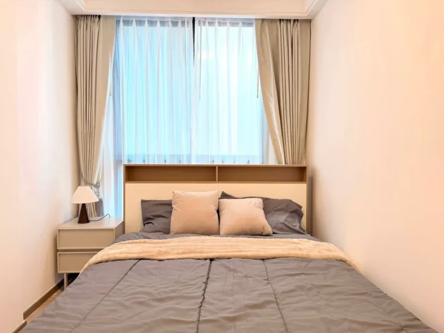 ให้เช่า Regal Srinakarin 40 แบบ 1 Bedroom ครัวปิด แยกสัดส่วนชัดเจน เฟอร์นิเจอร์และเครื่องใช้ไฟฟ้าครบ พร้อมเข้าอยู่