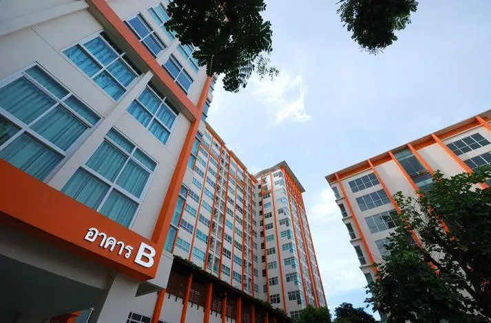 For rent, PG RAMA 9 Condominium, room with good wallpaper, great price, convenient, complete here, come book now, don't miss out.