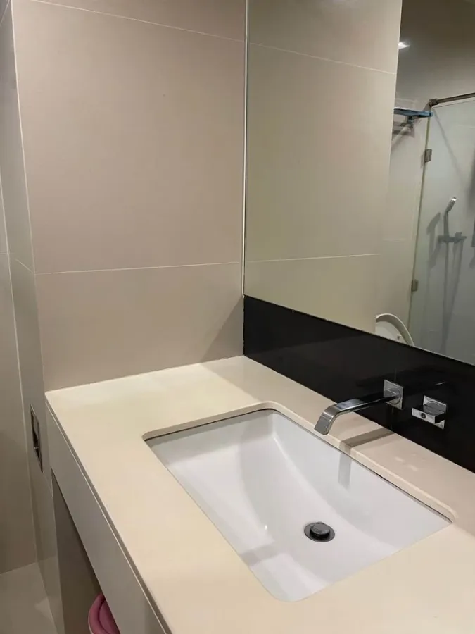 For sale or rent: Rhythm Ratchada-Huai Khwang, spacious room, comfortable, not cramped, fully furnished, don't miss it.