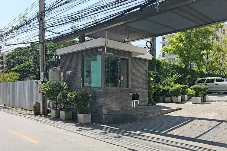 ขายด่วน!! คอนโด อิสสระ @ 42 สุขุมวิท ชั้น 8 บนสุด ห้องมุม ใกล้ BTS เดินทางสะดวก รีบเลยค่ะ!!