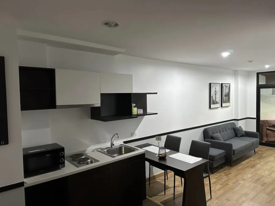 Condo for sale Baan Navatara Fully-Furnished Completely renovated, spacious rooms, pleasant, complete with decoration, book now.