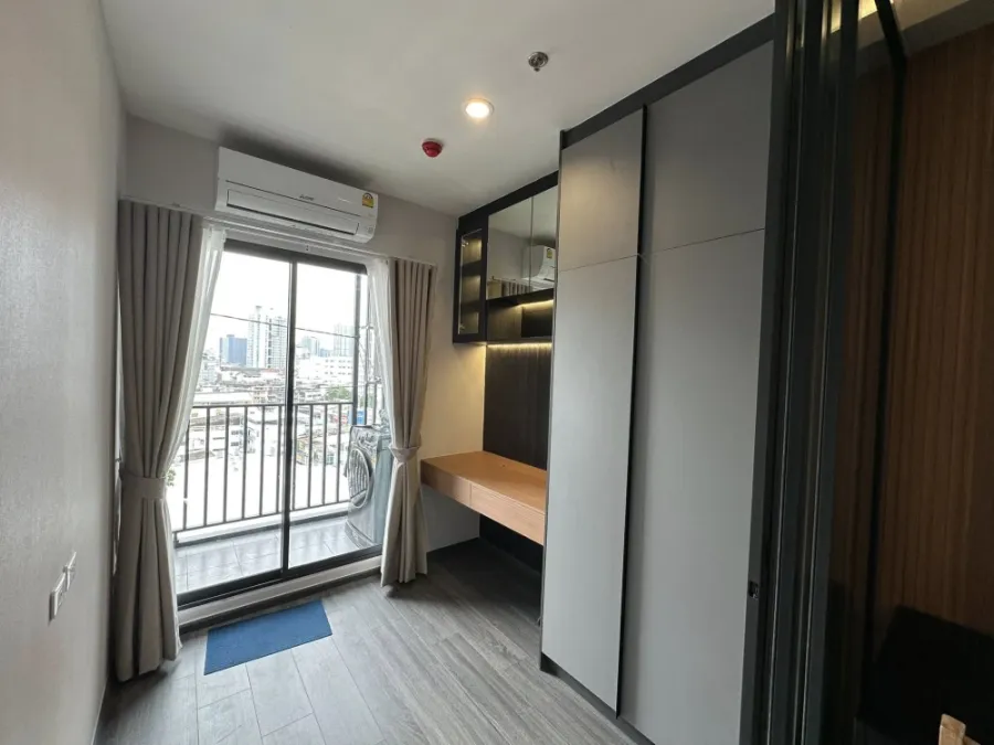ให้เช่า Ideo Sukhumvit - Rama4 ห้องกว้างพื้นที่ใช้สอยเยอะ บิ้วอินหัวเตียงอย่างดี สิ่งอำนวยความสะดวกครบครัน ห้ามพลาด