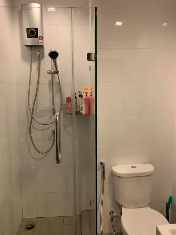 For rent Chapter One Midtown Ladprao24 has everything in it, near the train station, near the shopping center. Urgent today!!