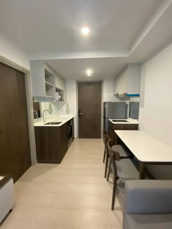For rent: New Cross Kookot Station, 3rd floor, fully furnished. Interested? Hurry and book now. Don't miss out!