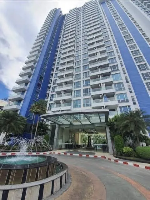 For sale: The Cliff (South Pattaya), studio room, quiet, pool and sea view. You can own it.