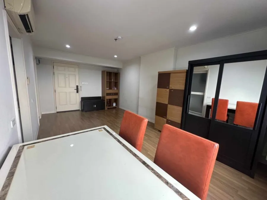 Condo for sale Lumpini Place Phahon-Saphan Khwai, high floor, good view, complete amenities, reserve now.