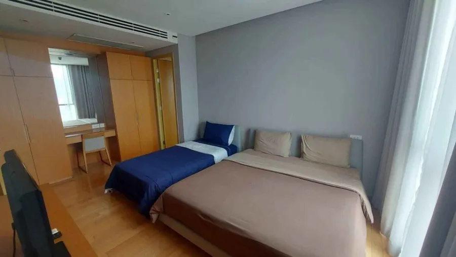 ให้เช่า Aequa Sukhumvit 49 ชั้น 18 ห้องกว้างมาก คอนโดหรู เครื่องใช้ไฟฟ้าครบครัน รีบจองด่วนๆ
