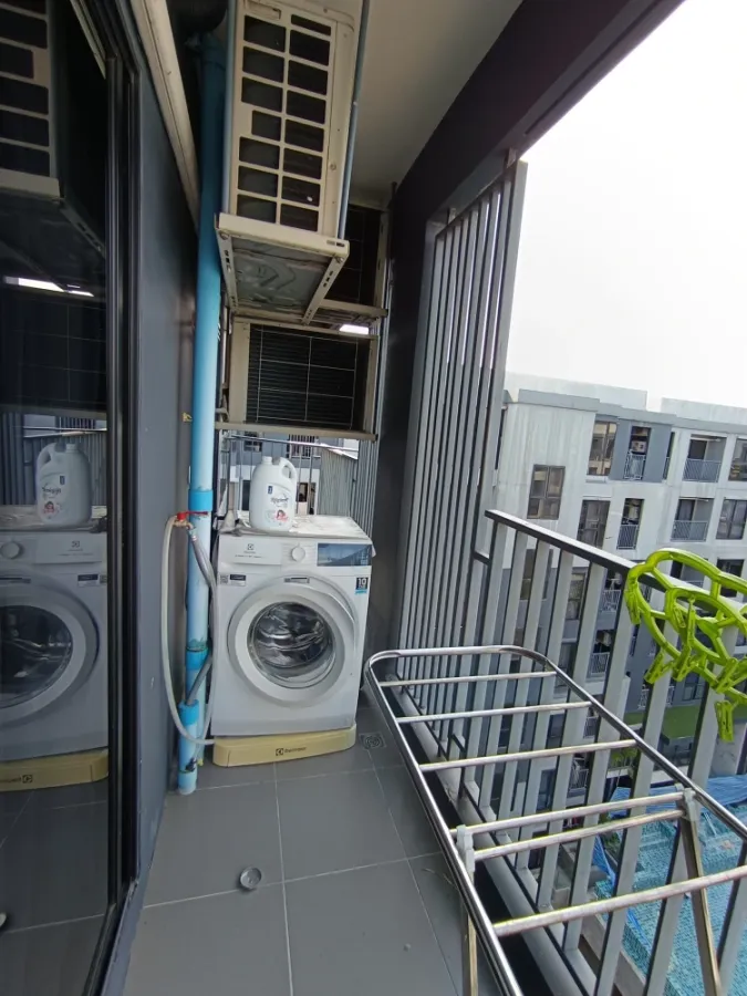 ขาย ให้เช่า คอนโด 2 ห้องนอน 2 ห้องน้ำ ที่ ไรซ์ พระราม 9 พร้อมวิวสระว่ายน้ำสุดชิล รีบจองเลย ห้ามพลาด