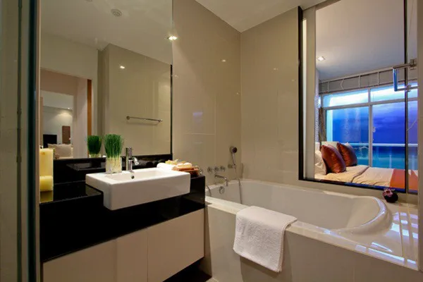 For sale or rent: Mövenpick White Sand Beach, a luxury beachfront condo in Pattaya. Premium location, stunning sea views, spacious and airy rooms. Boo