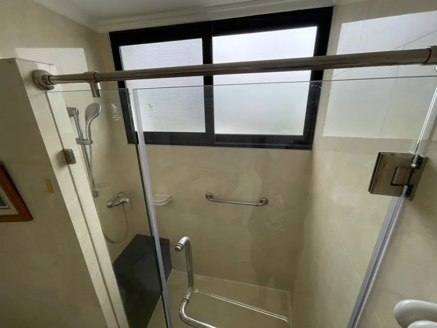 Condo for sale Supalai Casa Riva, 10th floor, river view, very good atmosphere. The room is very spacious. Don't miss it. Hurry.