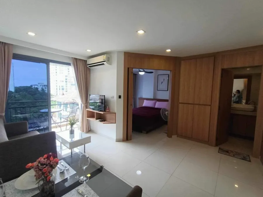 City Garden Pratumnak (South Pattaya) for sale, city view, built-in decoration. It's so nice to live in. Don't miss it.