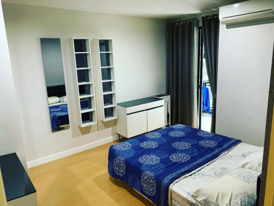 ให้เช่า คอนโด Metro sky รัชดา ได้วิวสระว่ายน้ำสวยๆ ห้องตกแต่งด้วยเฟอร์นิเจอร์อย่างดี ย้ายเลยด่วนๆ