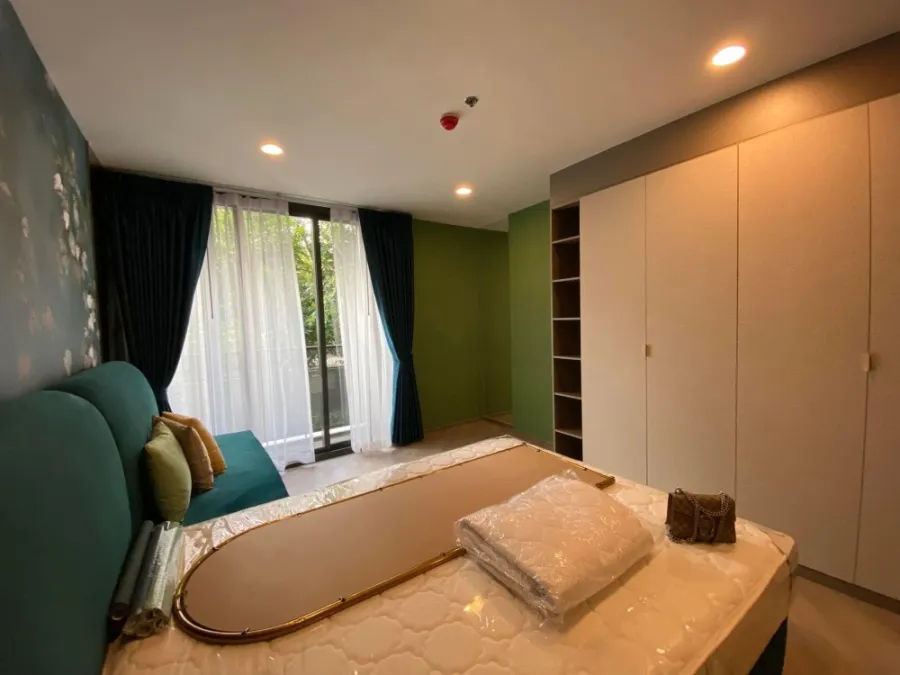 For rent, The Base Saphan Mai, nice room, fresh tree view, the most natural, you won't be disappointed for sure.