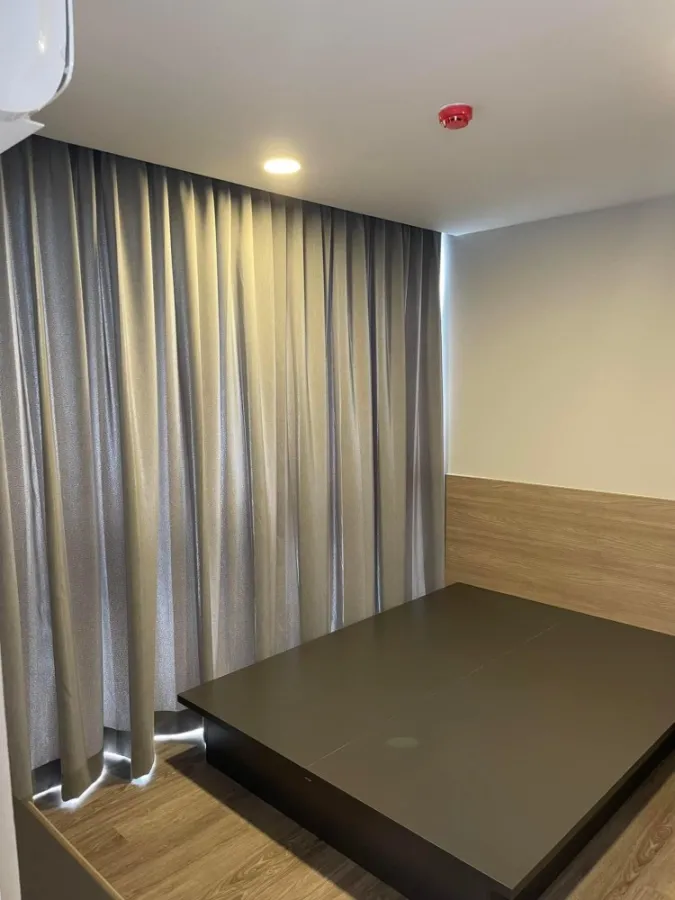 For sale: Flexi Sathorn - Charoen Nakhon, 2 bedrooms, fully furnished, good price, reserve first and get in first.
