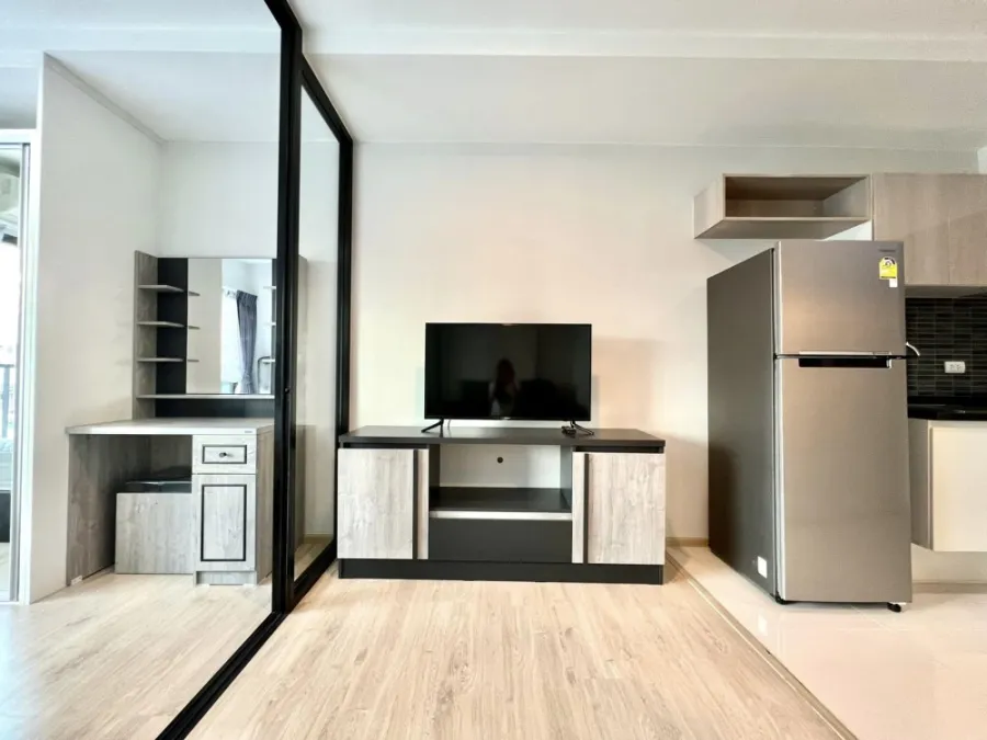 For rent, Fuse Miti Ratchada-Sutthisan, north direction, not hot, beautiful view, comfortable, big bed, sofa bed, hurry and grab it.