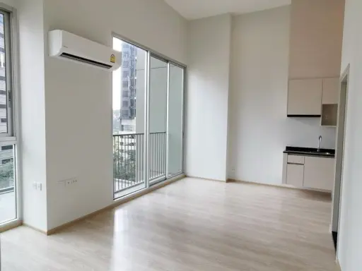 Condo for rent, Noble Revolve Ratchada 2, nice room, spacious size, fully furnished, good price, don't miss it. ​